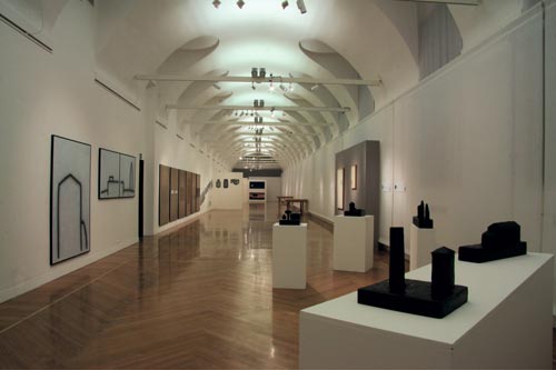 Allestimento mostra Tino Stefanoni alla Galleria Gruppo Credito Valtellinese di Milano