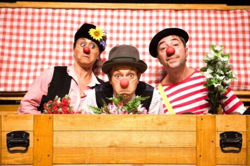 Tanti-saluti giuliana-musso -teatro 01