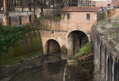 5 p 
 onte delle gradelle di san massimo