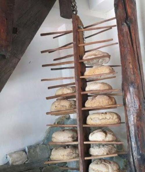 2 quando-il-pane-si-faceva-una-volta-a-settimana