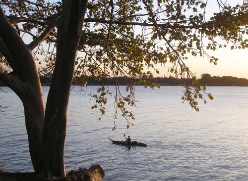 Sul lago Tana al tramonto