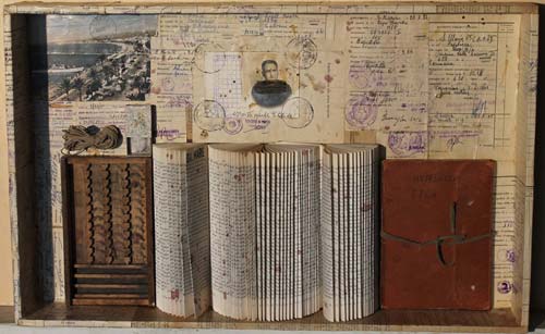 2 emily joe senza titolo 2011 assemblaggio materiali vari 56x35x8