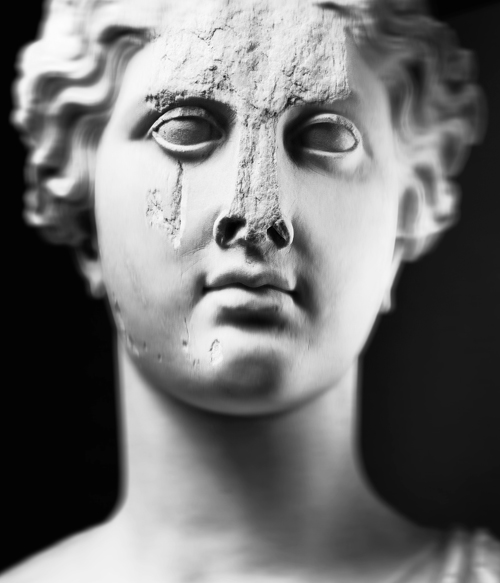 2 mimmo-jodice venere-da-baia