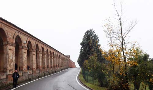 4 san luca bologna esterno portico-foto donata brugioni