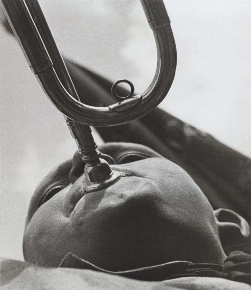 Alexander Rodchenko, Pioneer-Trumpet Player. 1930 