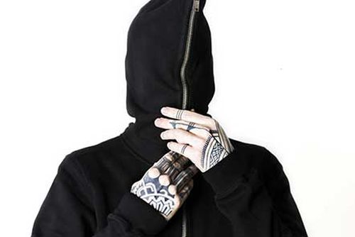 01 gary needham e yvonne trew the fetish moment-ph laura allen and creative direction yvonne trew