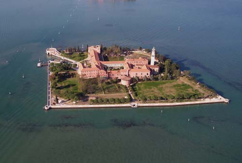 Isola-san-lazzaro-veduta-aerea