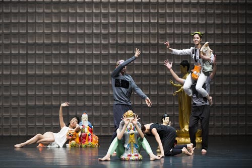 Korea National Contemporary Dance Company in Bul-Ssang (cor. Aesoon Ahn)