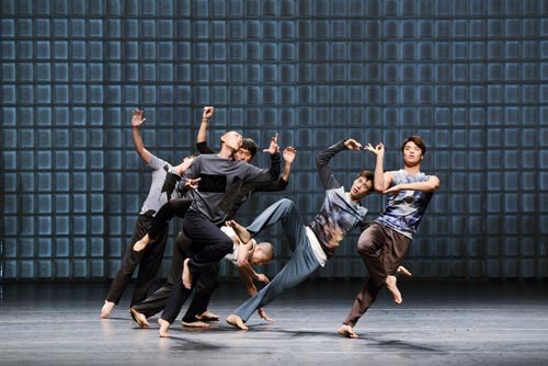 Korea National Contemporary Dance Company in Bul-Ssang (cor. Aesoon Ahn)