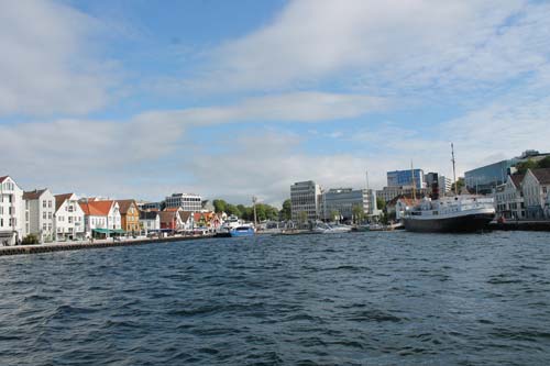 1 stavanger-ingresso al porto con gamle rogaland a dx-foto federico ciavaglia