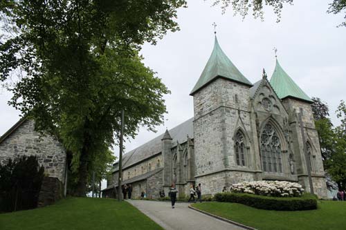 3 stavanger-cattedrale romanica e giardini-foto federico ciavaglia