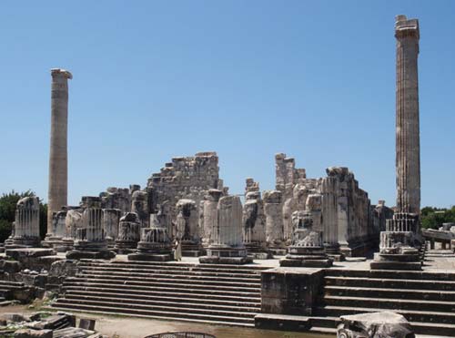 Veduta del tempio di Apollo a Dydyma