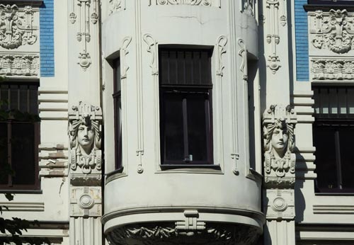 1 riga bovindo edificio residenziale-mikhail eisenstein 1903-foto donata brugioni