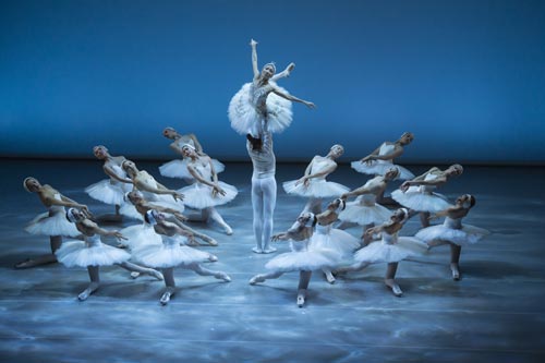 3 allievi dell academie princesse grace durante il gala annuale-foto alice blangero