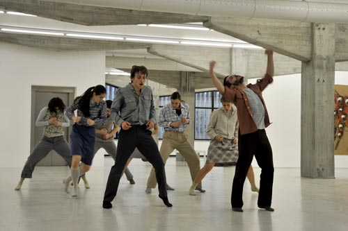 1 shechter junior in coda-foto dario lasagni collezione maramotti reggio emilia