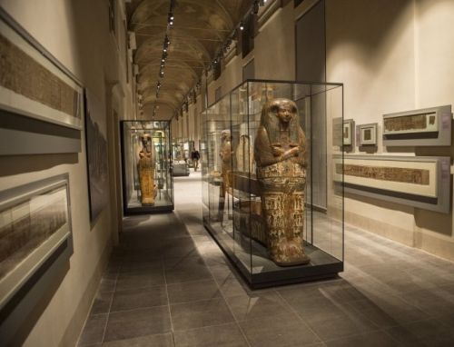 Una sala delmuseo egizio di torino