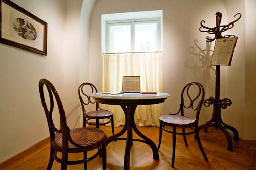 1 vienna hofmobiliendepot