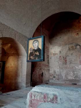 Madonna con Bambino, prima metà del VI secolo, pittura ad encausto su tela, chiesa di Santa Francesca Romana, Roma.