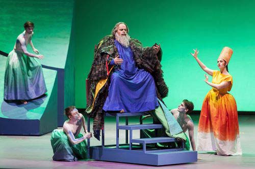  Sebastian Catana (Demogorgòn) e Francesca Sassu (Farzana)