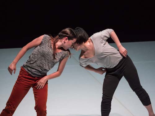 2 julie charbonnier e madoka kobayashi in loom-foto andrea macchia