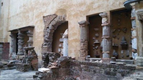 Cortile dei Fiorentini all'interno del Museo Archeologico di Firenze