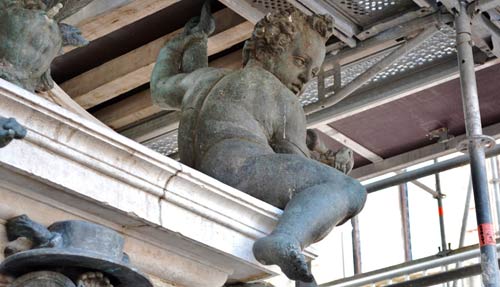 4 restauro nettuno giambologna-foto roberto ravaioli