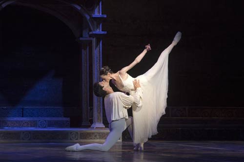 1 romeo e giulietta-foto francesco squeglia-teatro san carlo