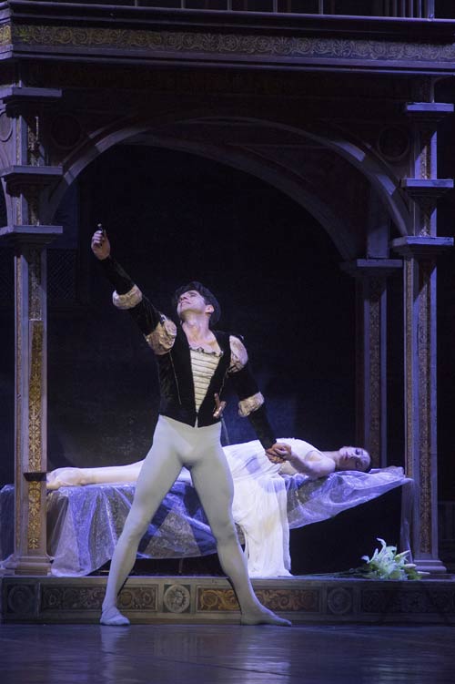 4 romeo e giulietta-foto francesco squeglia-teatro san carlo