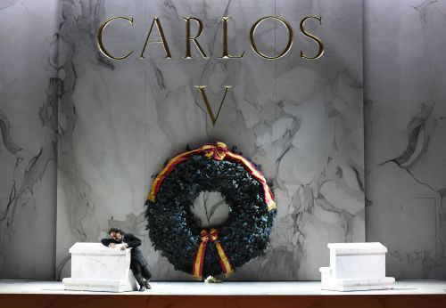 Un momento del Don Carlo 2016 al Teatro Regio di Parma. In scena José Bros