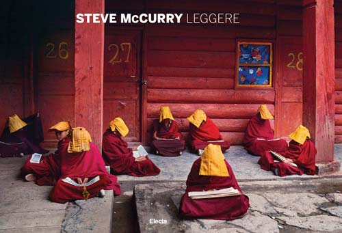 Steve mccurry leggere copertina del volume