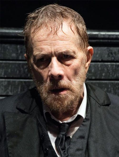 Luomo-dal-fiore-in-bocca 13