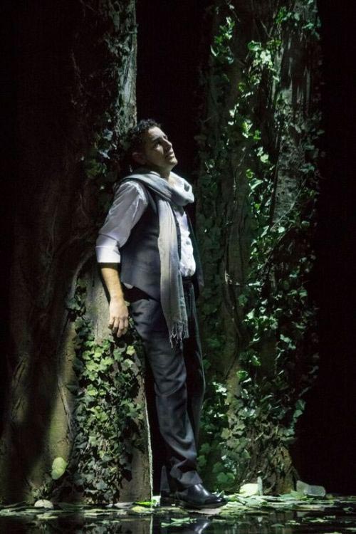 Juan Diego Flórez in una scena di 'Werther' al Teatro Comunale di Bologna