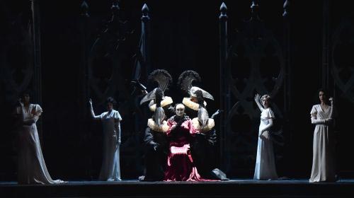 Una scena di Anna Bolena al Teatro Regio di Parma