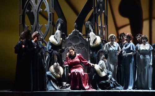 Una scena di Anna Bolena al Teatro Regio di Parma