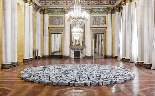 Richard Long: “Valle Pellice Stone Circle”, 1989, Collezione Panza