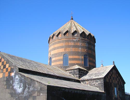 5 armenia esterno della cupola della chiesa di mughni--foto donata brugioni