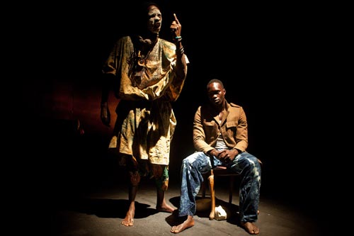 Una scena di 'Antigone. Una storia africana' con la regia di Massimo Luconi