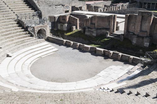 Pompei-teatro-gande foto-marco-ghidelli