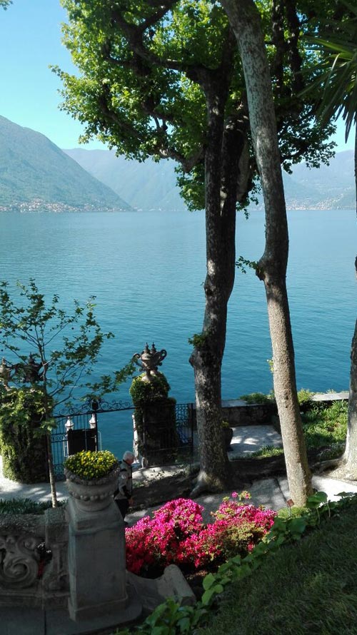 Veduta del lago di como da villa balbianello