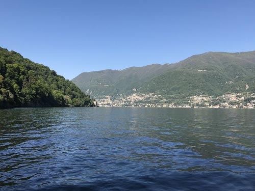 Veduta sul lago di como