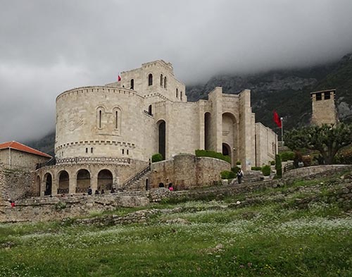11 museo nazionale kruja dedicato a skanderbeg foto donata brugioni